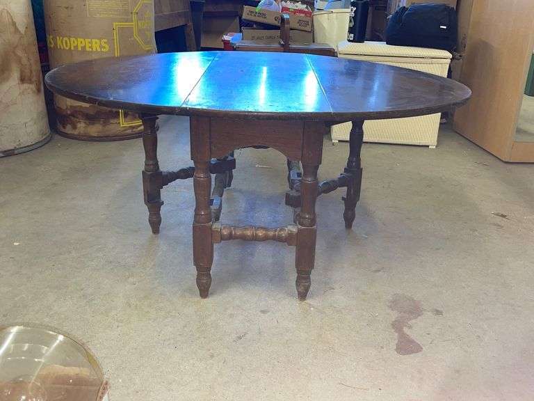 Wooden drop leaf table with leaves, 45.5”x36”x20” Metzger Property
