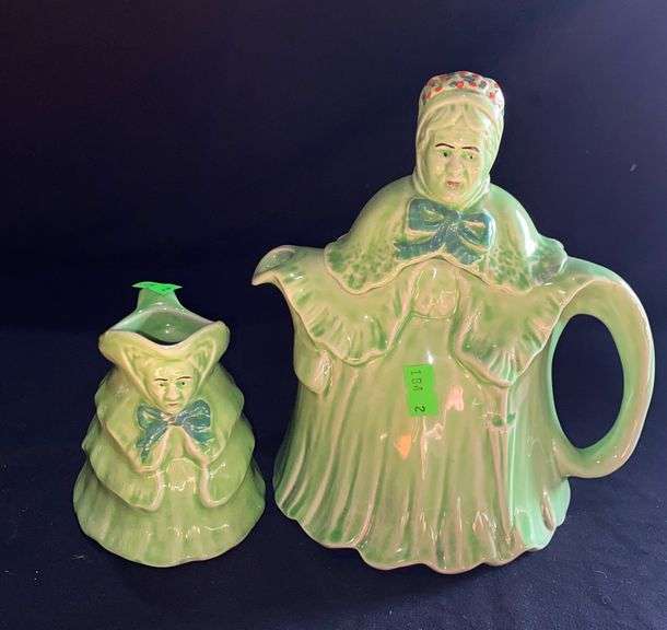 Little Old Lady Teapot and creamer N&C England Metzger Property