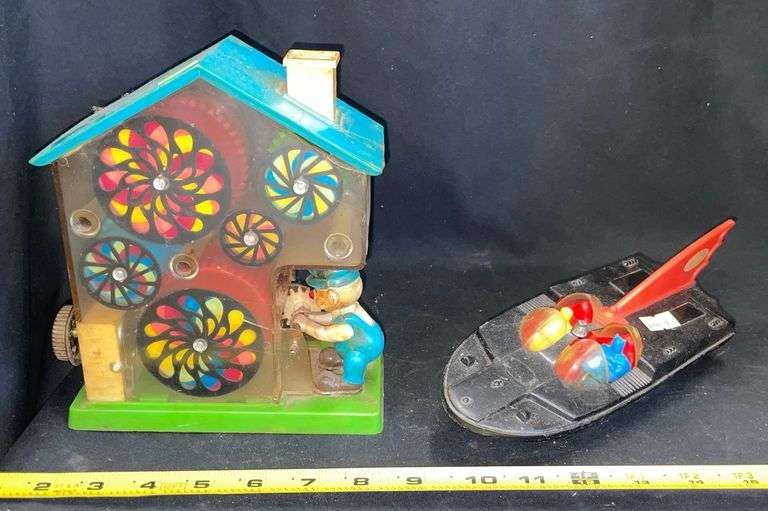 (2) Children's toys musical windup toy (works), Duncan brand boat toy