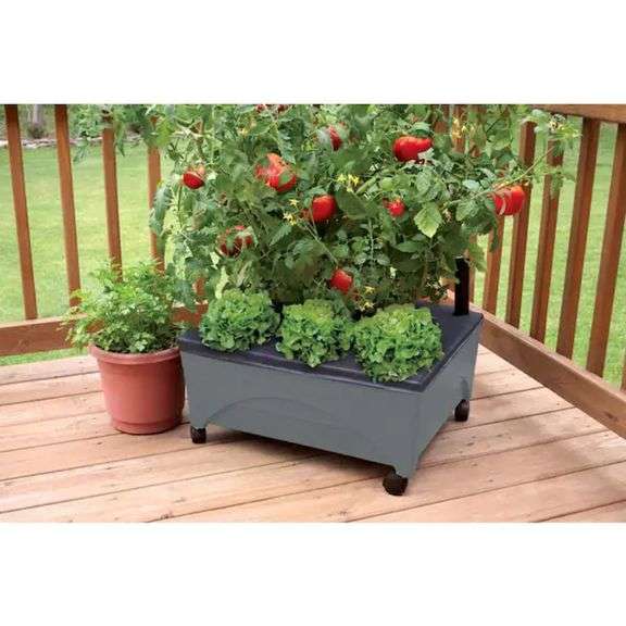 City Pickers 24.5 in. x 20.5 in. Charcoal Gray Plastic Patio Raised
