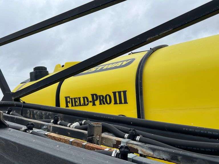 Bestway Field Pro 3 1200 Gallon Trailer Sprayer, with 80’ booms