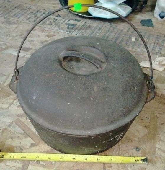 Maid of Honor cast Iron Dutch oven Metzger Property Services LLC