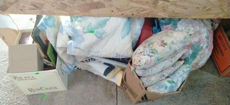Bedding Pillows Pictures Miscellaneous Metzger Property Services LLC