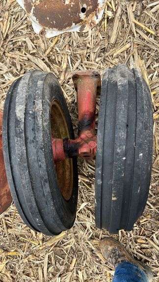 Farmall H wheel assembly - Metzger Property Services LLC