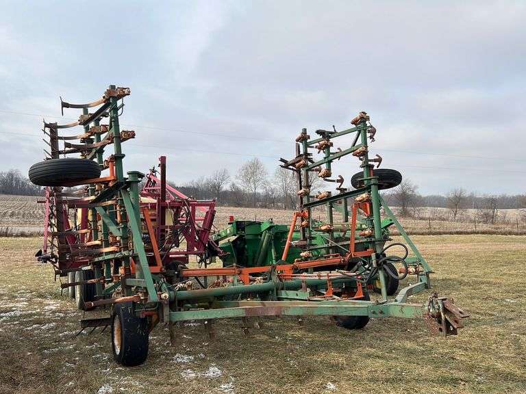 Glencoe 26’ field cultivator with single row spike leveler Metzger