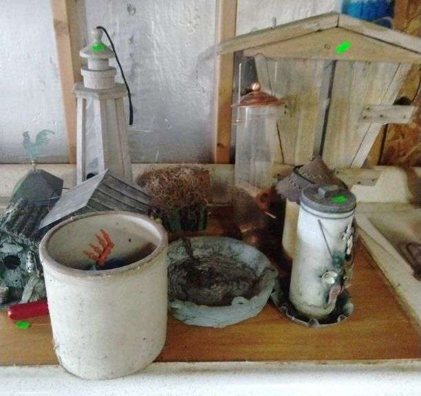 Birdhouses and feeders Metzger Property Services LLC