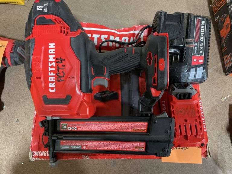 Craftsman 18 gauge Brad nailer 20 volt jammed includes battery and
