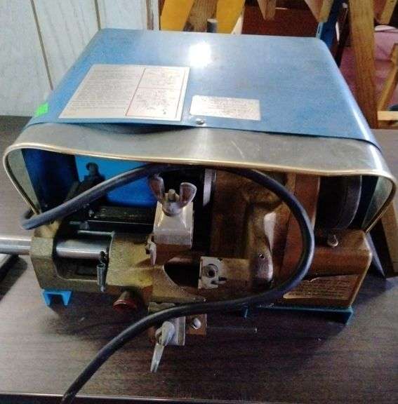 Curtis 2000k Key cutter Metzger Property Services LLC