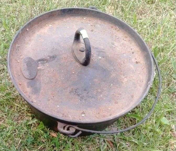 12” cast iron pot Metzger Property Services LLC