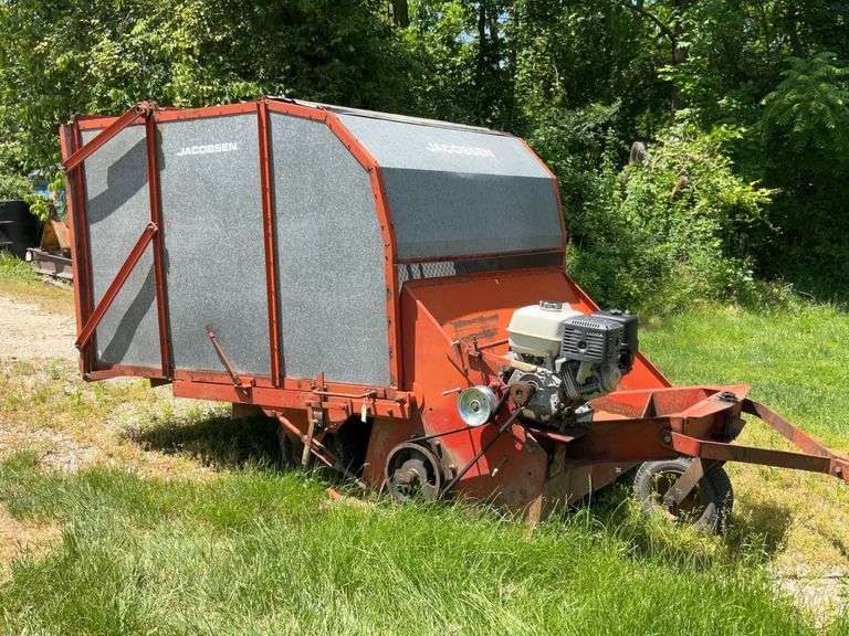 Jacobsen Model 720E sweeper Metzger Property Services LLC