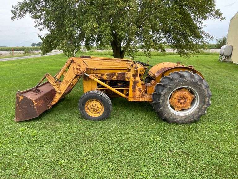 Massey Ferguson model MF 202 with loader. This tractor started, ran and