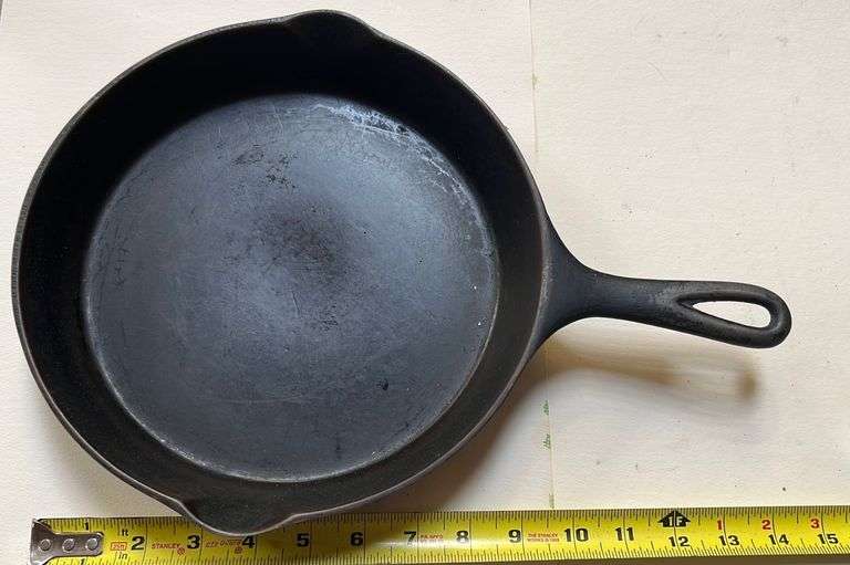 Wagner Ware Sidney 0 1358F National Cast Iron Skillet 10” Metzger
