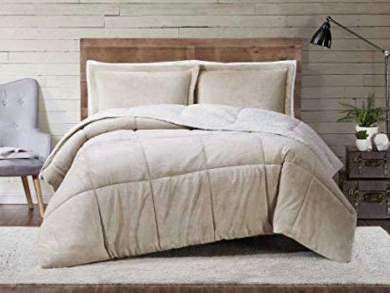 Truly soft 3pc. Reversible king size Comforter set Metzger Property