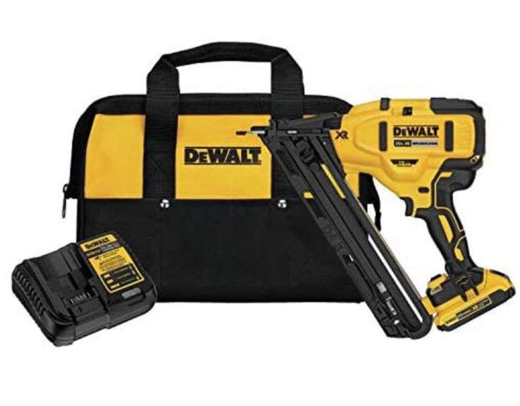 DEWALT 20V MAX Finish Nailer Kit, Angled, 15GA, Battery, Charger & Bag