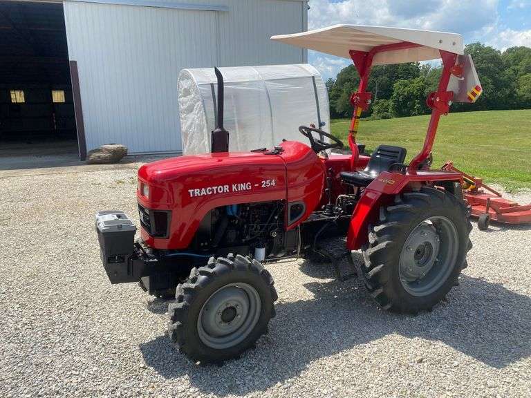 2005 Tractor King 254 Utility Tractor, 4WD, 3 pt., Sunshade, 200 hrs