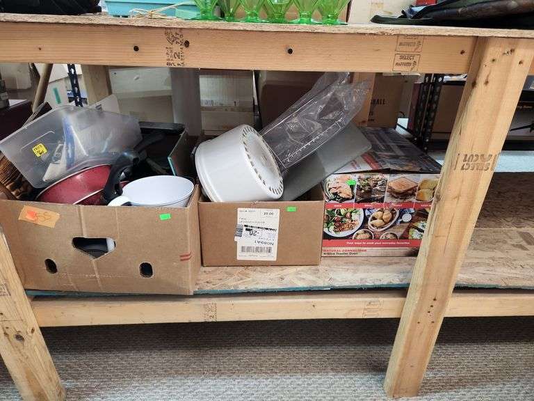 Assorted kitchen items Metzger Property Services LLC