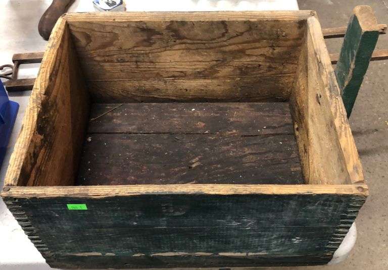 15” x 12” Vintage Wooden Box Metzger Property Services LLC