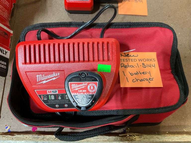 Milwaukee M12 charger and M12 1.5Ah Battery with carrying case