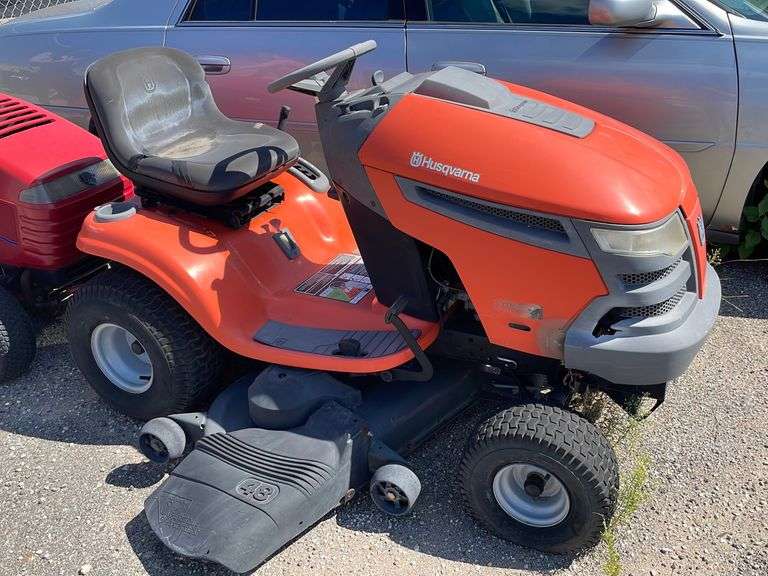 Husqvarna YTH2348 48” Lawn Mower Has Keys Unknown Hours Metzger