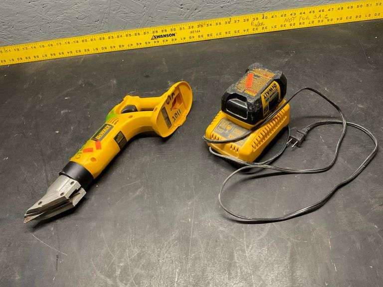 18 V DeWalt cordless shears Metzger Property Services LLC