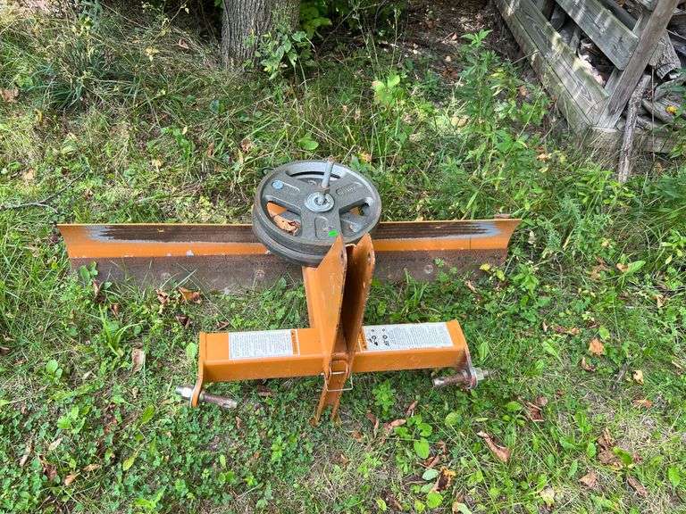 Woods RBC60 Grader blade with extra weights, 60 inch three point hitch