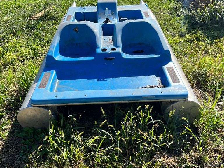 Sea Ryder 4 Person pontoon paddle boat Metzger Property Services LLC