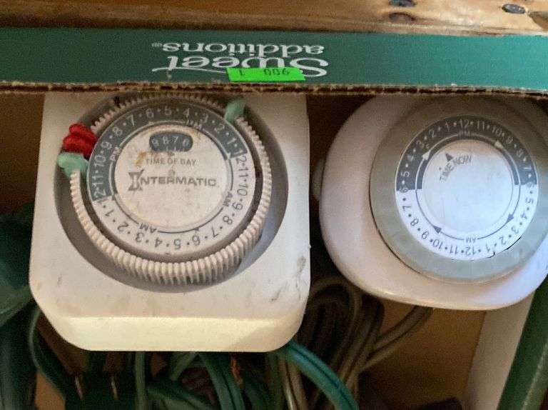 Extension Cords and automatic light timers Metzger Property Services, LLC