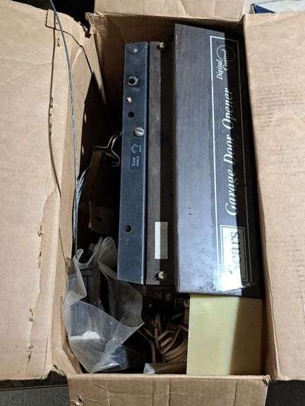 Sears craftsman 1/2 horsepower garage door opener system ⁹53415