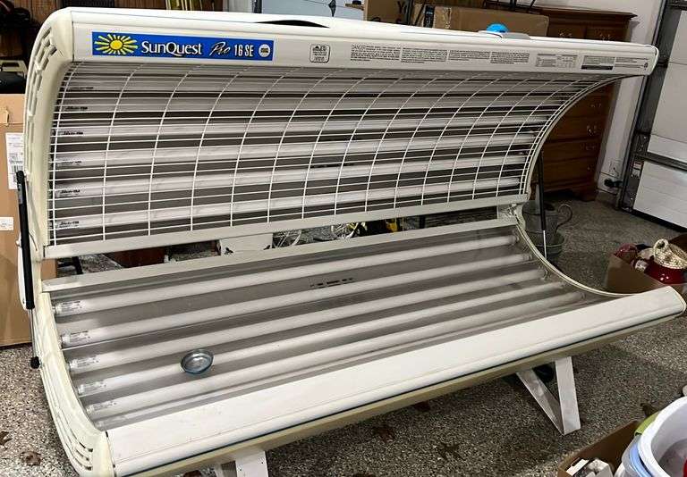 SunQuest Tanning Bed Pro16 SE Wolff System bent edge Metzger