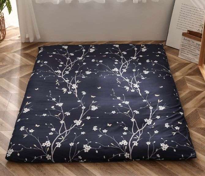 Navy Floral Printed Japanese Floor Mattress Rustic Style Memory Foam