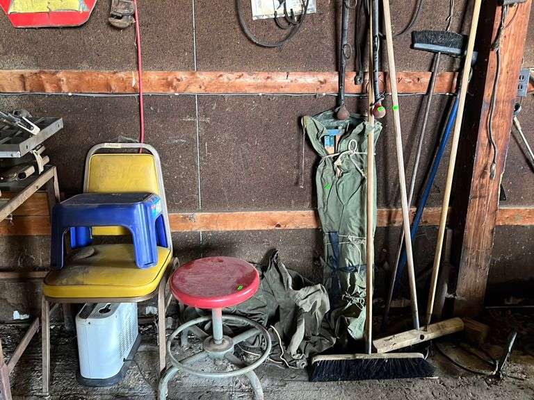 Brooms, cot, contents of wall as shown in pictures Metzger Property