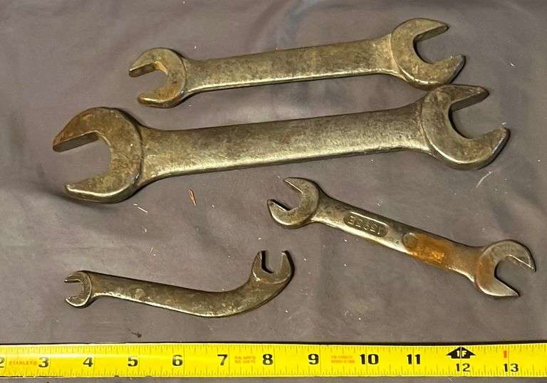 4 International Harvester wrenches Metzger Property Services LLC