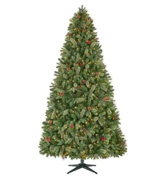 Home Accents Holiday 9 ft Westwood White Fir LED PreLit Tree with 800