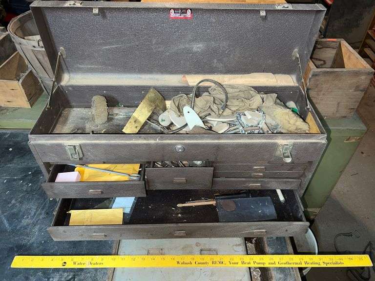Kennedy machinists tool box, contents, misc tools. Metzger Property