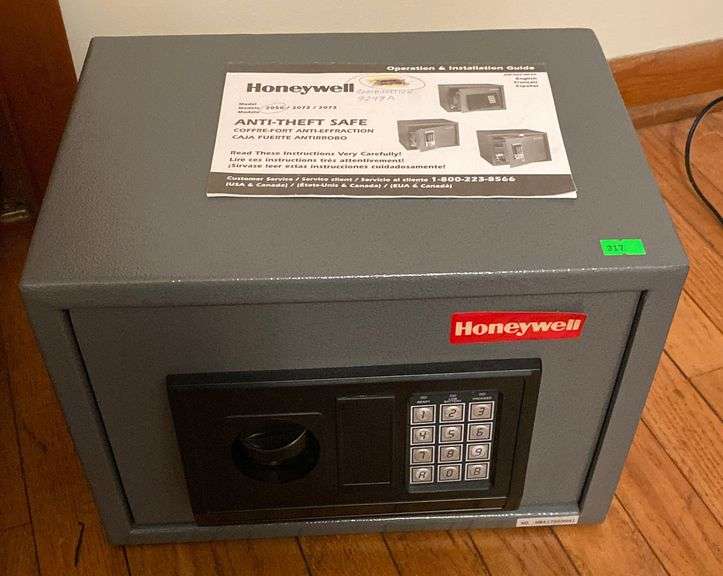 Honeywell safe 14x10x10 keypad combination works Metzger Property