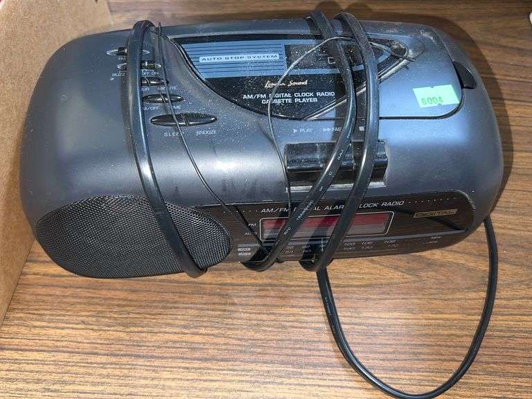 Lenoxx Sound AM/FM Digital Clock Radio Cassette Player Model CR186