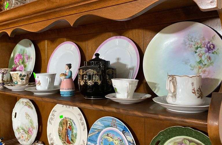 Teacups and saucers includes Royal Albert, Royal Dover, Royal Crown