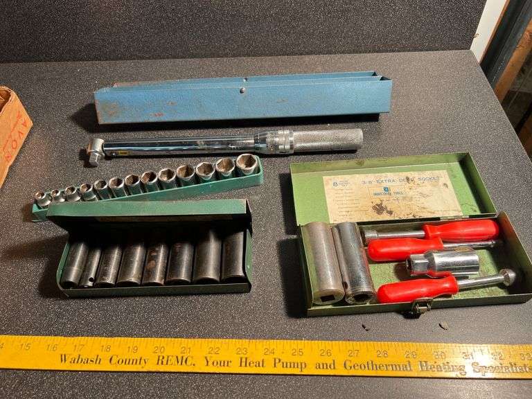 Impact sockets, Torque wrench, assorted tools Metzger Property