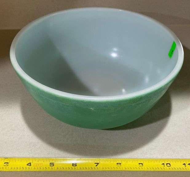Pyrex mixing bowl Metzger Property Services LLC
