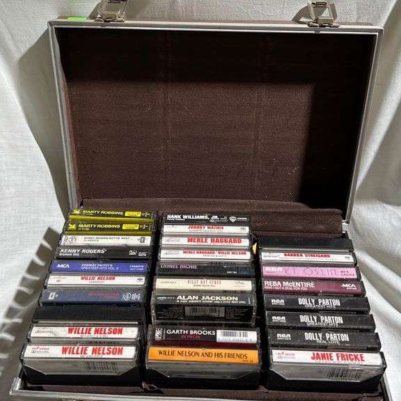 Cassette tape carrying case with tapes (condition of tapes unknown