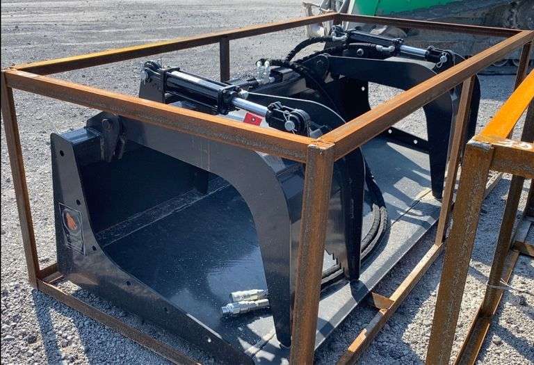 Wolverine Attachments Grapple Bucket, 72”x36”, ModelGB1172W