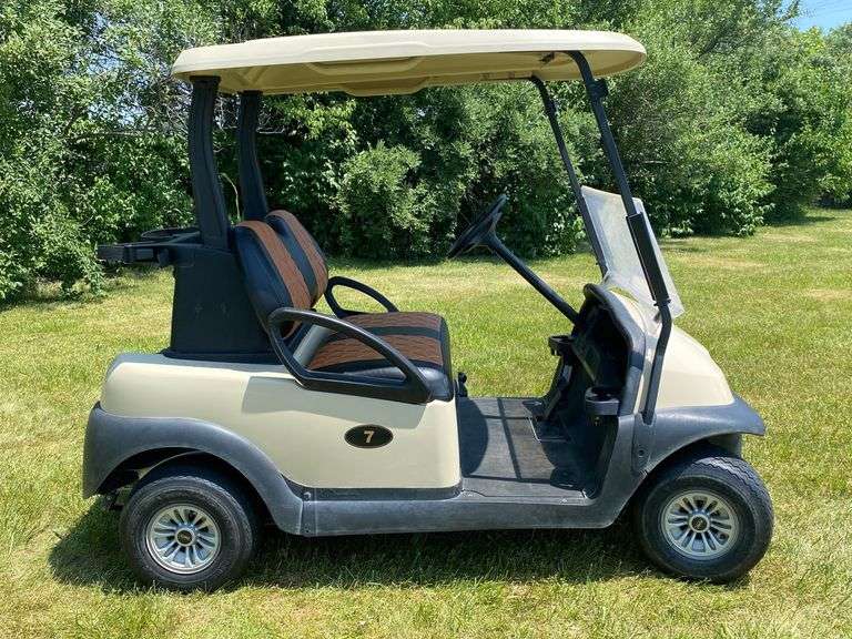 2017 Club Car Precedent golf cart. Gas powered EFI, fuel injected
