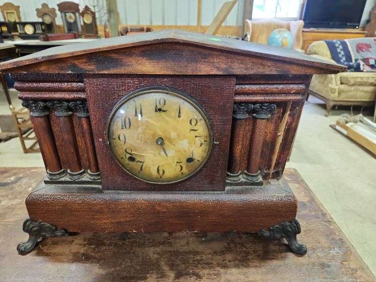 Mantle clock needs repair 6x12x16" Metzger Property Services LLC