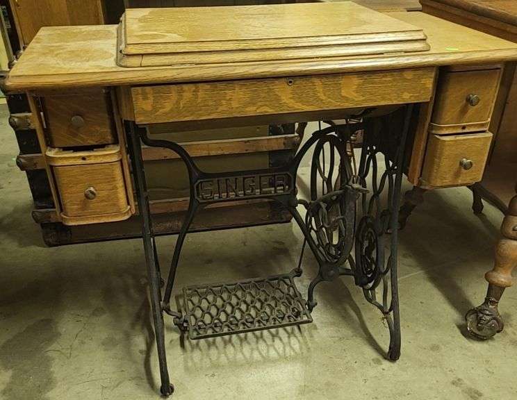 Singer Sewing Machine With Desk Essentials Singer Sewing Machine With Desk Essentials