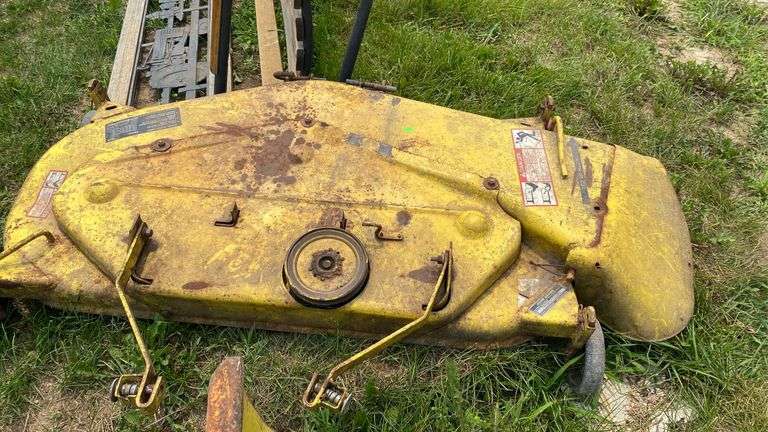 John Deere mower deck 52" - Metzger Property Services LLC