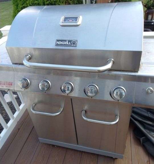 Nexgrill stainless steel gas grill (tank not included) 56" Metzger