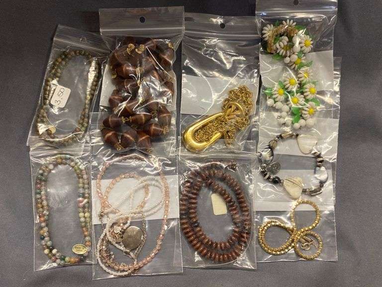 Costume jewelry necklace assortment Metzger Property Services, LLC