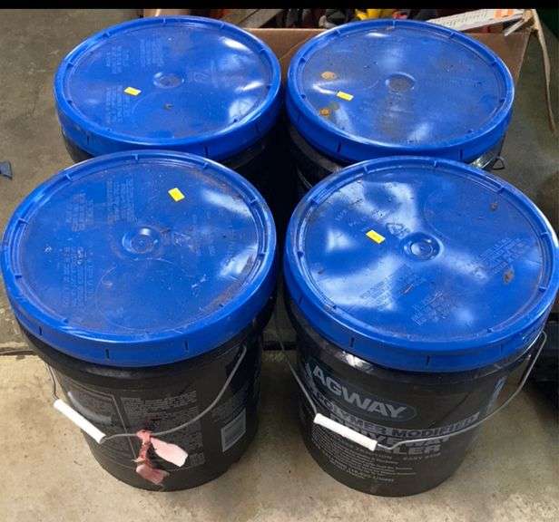 4 Agway 5Gallon Polymer Modified Driveway Sealer Metzger Property