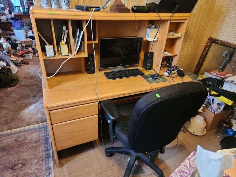 Computer desk no contents 60x24x54 and office chair PICK UP IN