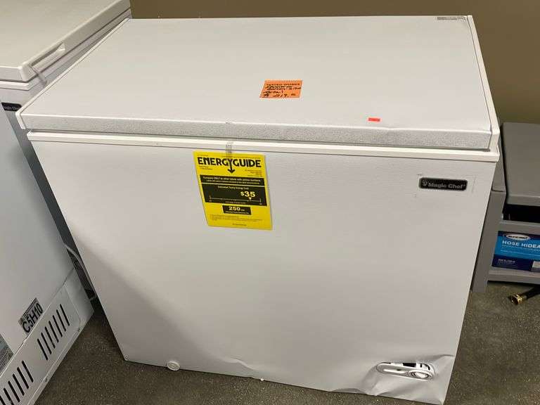 Magic Chef 7.0 cu. ft. Chest Freezer in White Metzger Property